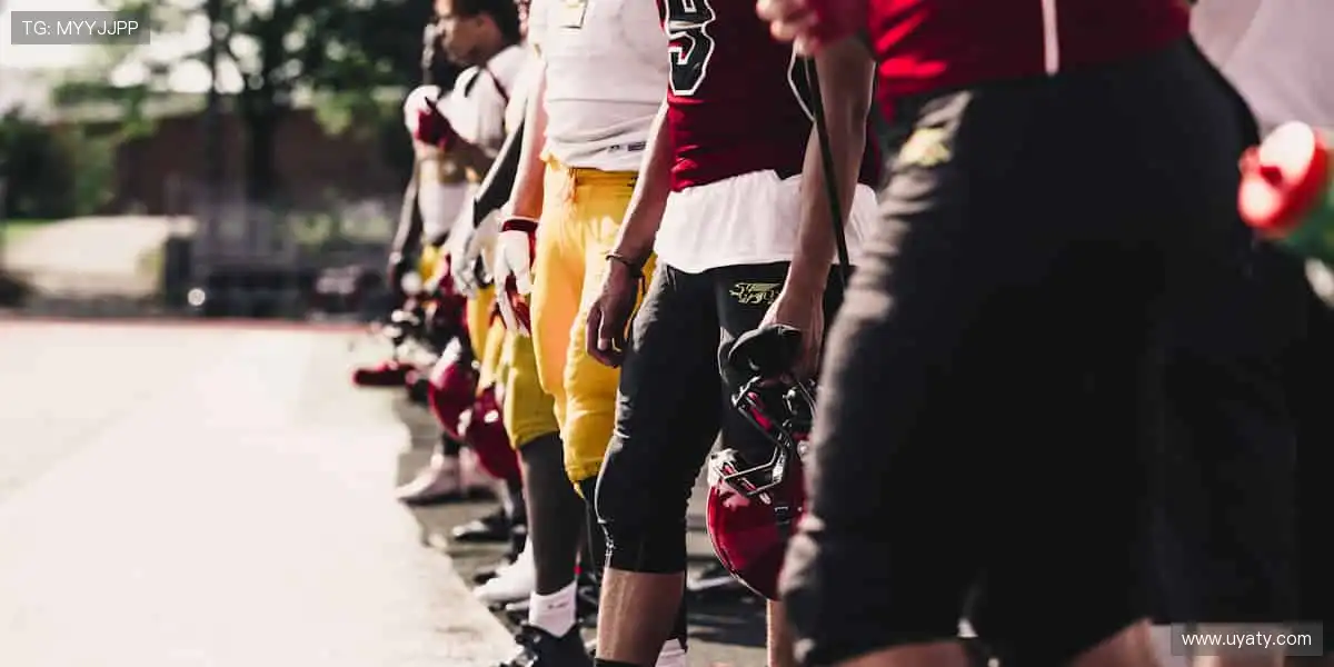 🎮用潮流诠释热爱，周边产品让运动精神融入生活！